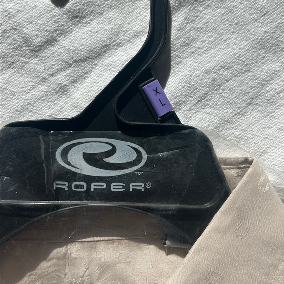 BNWT Roper Button Down - Picture 7 of 10